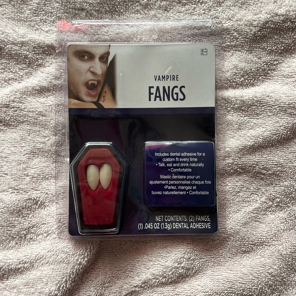 Party City Vampire Fangs with Red Coffin Case